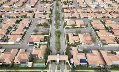 SAN ESTEBAN - VENDE CASA 3D 2B 2E COND. LOS SOLARES