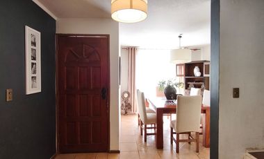 Venta de Hermosa Casa de 3 Pisos en Condominio Valle Lo Campino – Quilicura | 189 m², 4D / 3B / 3 Est.