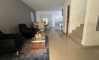 VENDO CASA AVENIDA LIBERTADORES