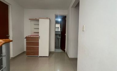 VENDO CASA AVENIDA LIBERTADORES