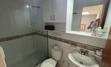 VENDO CASA AVENIDA LIBERTADORES