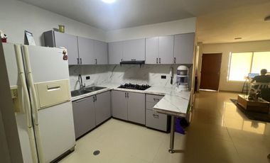 VENDO CASA AVENIDA LIBERTADORES