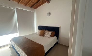 VENDO CASA AVENIDA LIBERTADORES