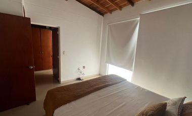 VENDO CASA AVENIDA LIBERTADORES