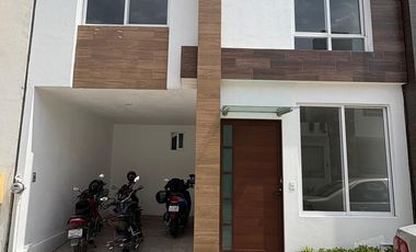 HERMOSO RESIDENCIAL EN VENTA EN FRACCIONAMIENTO VISTA MALINTZI
