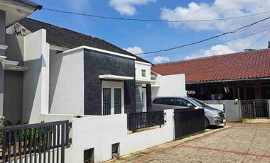 Rumah di  samping sakura regency 1
