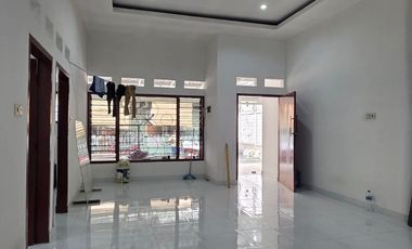 Rumah Cempaka Putih dekat Shell Cempaka Putih