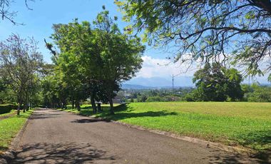 Rumah Luxury High Quality dan Full Furnish di Cluster Favorite Rancamaya Golf