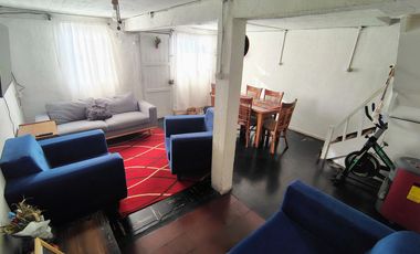 Venta de Casa en Quinta Normal – 102 m², 4 Dormitorios + 1 Baño