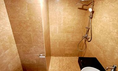 SPRINGHIL ROYAL SUITE APARTEMEN KEMAYORAN UNIT BARU BISA KPR DEKAT TOLL & GOLF