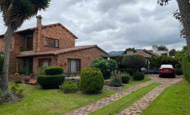 VENDO ESPECTACULAR CASA CAMPESTRE CHIA CUNDINAMARCA.
