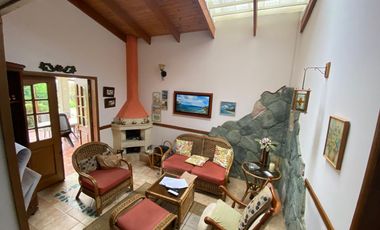 VENDO ESPECTACULAR CASA CAMPESTRE CHIA CUNDINAMARCA.