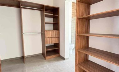 ESTRENA CASA EN ESQUINA DENTRO DEL FRACCIONAMIENTO BOSQUES DE SANTA ANITA, PREVENTA.