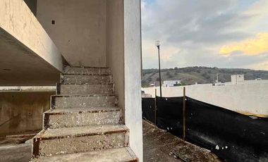 ESTRENA CASA EN ESQUINA DENTRO DEL FRACCIONAMIENTO BOSQUES DE SANTA ANITA, PREVENTA.