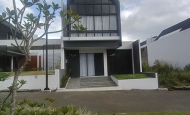 Jual Rumah Mewah di kawasan Citra Green Dago Bandung Utara