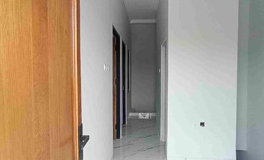 Rumah Putih 2 Lantai terbaru di jakarta timur