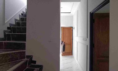 Rumah Putih 2 Lantai terbaru di jakarta timur