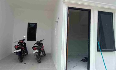 Rumah Putih 2 Lantai terbaru di jakarta timur
