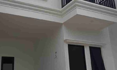 Rumah Putih 2 Lantai terbaru di jakarta timur