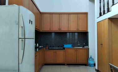 Dijual Rumah terawat di Setiabudhi Regensi