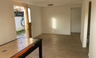 Se Vende comoda casa remodelada en Villa Los Jardines, 3 dormitorios 1 baño $ 155.000.000