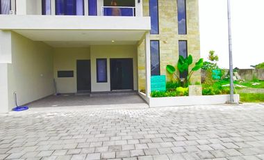 JUAL RUMAH MEWAH DALAM PERUMAHAN DEKAT WISATA KIDS FUN JOGJA