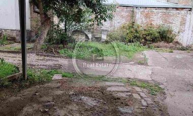 De Venta casa grande antigua en centro comercial de Ibarra