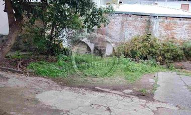 De Venta casa grande antigua en centro comercial de Ibarra