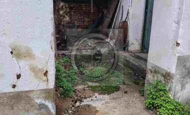 De Venta casa grande antigua en centro comercial de Ibarra