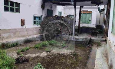 De Venta casa grande antigua en centro comercial de Ibarra