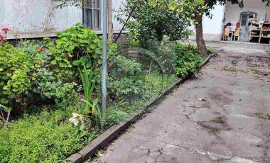 De Venta casa grande antigua en centro comercial de Ibarra