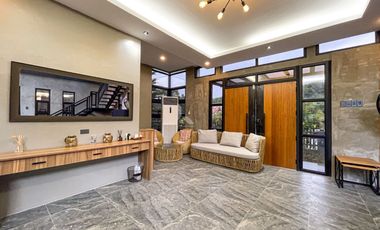 Furnished Modern Tropical Corner House and Lot For Sale in Tagaytay Country Homes, Tagaytay