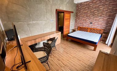 Furnished Modern Tropical Corner House and Lot For Sale in Tagaytay Country Homes, Tagaytay