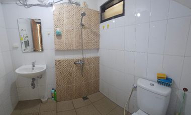 Di jual rumah 2 lantai, strategis dekat pintu Tol  Pamulang dan tidak banjir, Cluster Greenwoods Pamulang tangerang selatan, direct owner