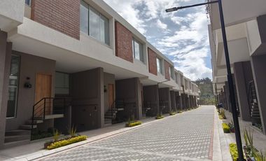 VENDO CASA A ESTRENAR EN CARCELÉN 