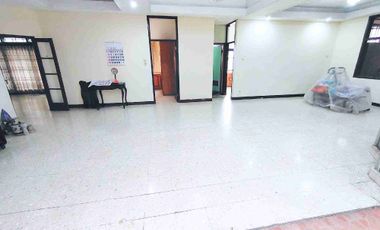 JUAL CEPAT Rumah Luas Hoek di Jalan Abadi, Gegerkalong