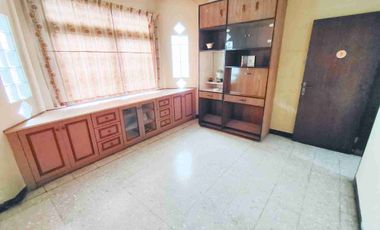 JUAL CEPAT Rumah Luas Hoek di Jalan Abadi, Gegerkalong