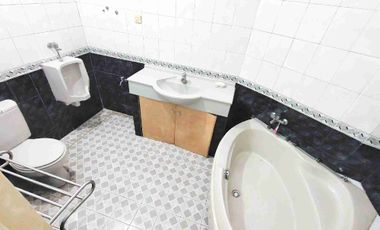 JUAL CEPAT Rumah Luas Hoek di Jalan Abadi, Gegerkalong
