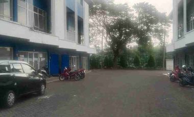 Dijual murah ruko 2 lt siap huni sudah di renov di dekat pintu tol Sawangan