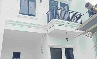 Rumah Manis Romantis