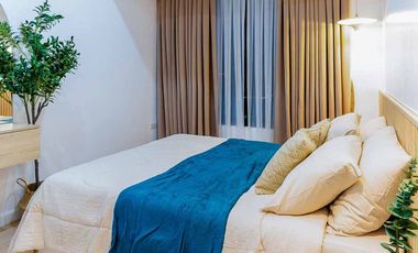 Sophisticated Condo with Cozy Living Room in Mandani Bay