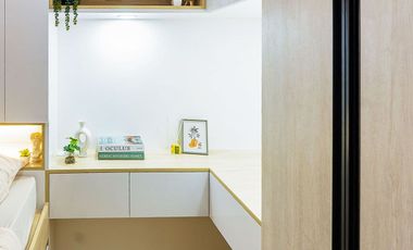 Sophisticated Condo with Cozy Living Room in Mandani Bay