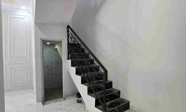 Dijual Rumah 2 Lantai 800 an Juta Di Ciganjur Jagakarsa