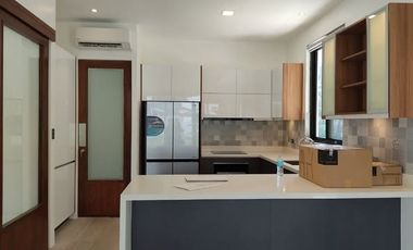 5-Bedroom House for Rent in Fort BGC, Taguig City