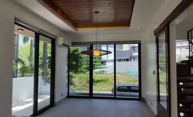 5-Bedroom House for Rent in Fort BGC, Taguig City