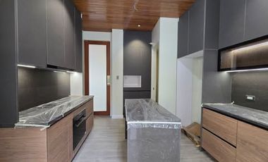 5-Bedroom House for Rent in Fort BGC, Taguig City