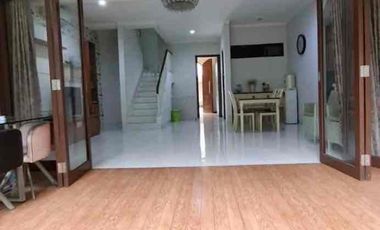 Rumah luas dan cantik dijual di Bintaro Sektor 7