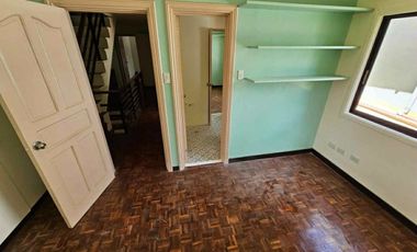 Newly Renovated 5BR Townhouse with 2-Car Garage FOR LEASE in White Plains, QC