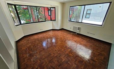 Newly Renovated 5BR Townhouse with 2-Car Garage FOR LEASE in White Plains, QC