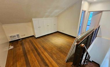 Newly Renovated 5BR Townhouse with 2-Car Garage FOR LEASE in White Plains, QC